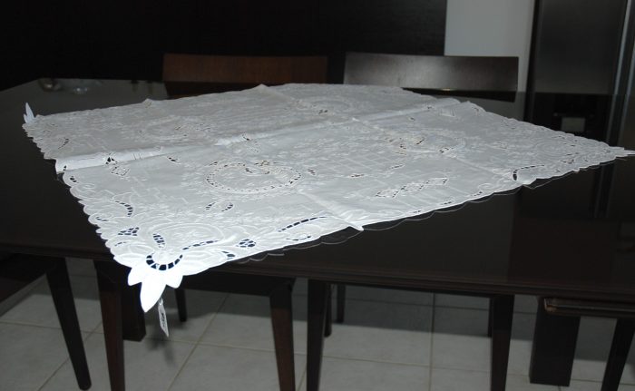 Handmade cutwork white square tablecloth - Image 5