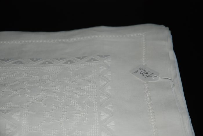 Handmade cutwork white tablecloth - Image 13