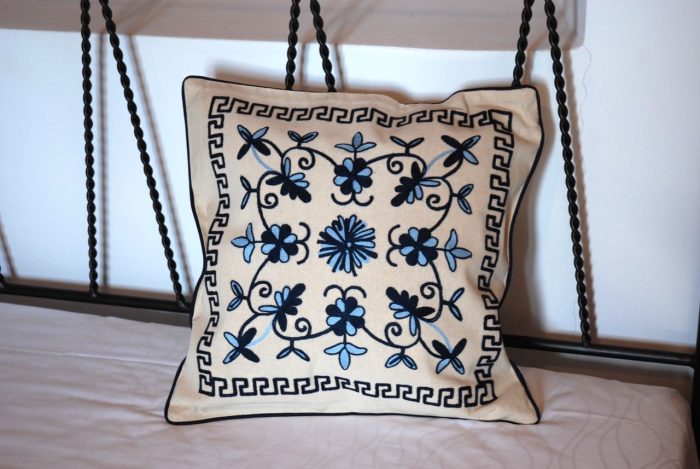 Decorative cushion embroidered with traditional greek design - Image 2