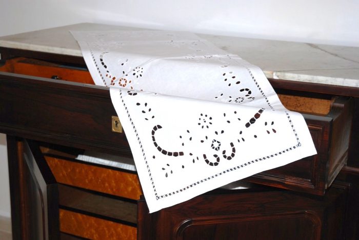 Set of 3 handmade cutwork white tablecloth - Image 3