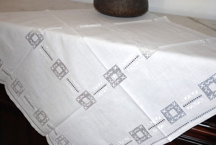 Handmade cutwork white square tablecloth - Image 3