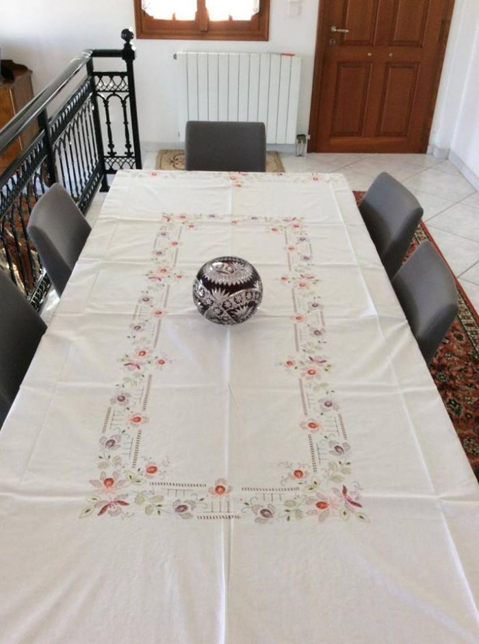 Handmade embroidered tablecloth - Image 6