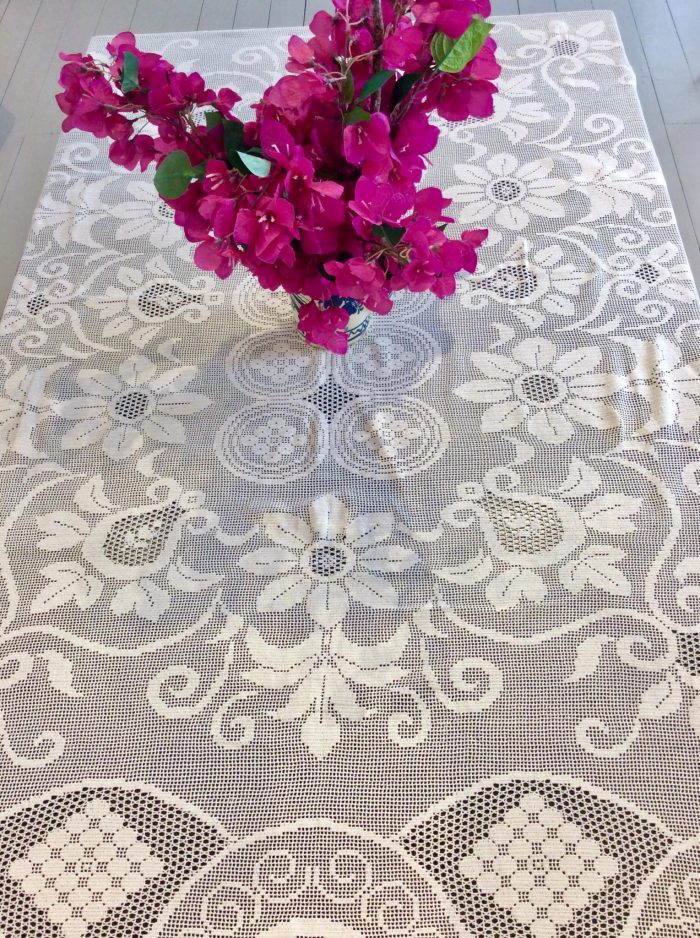 Handmade knitted tablecloth with crochet in beige color and mercerized threads - Image 4
