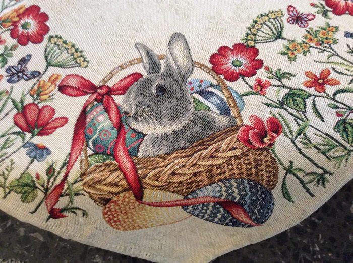 Easter tableware, tablecloth and runner - Image 4