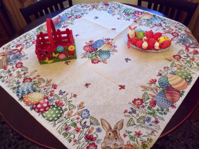 Easter tableware, tablecloth and runner - Image 8