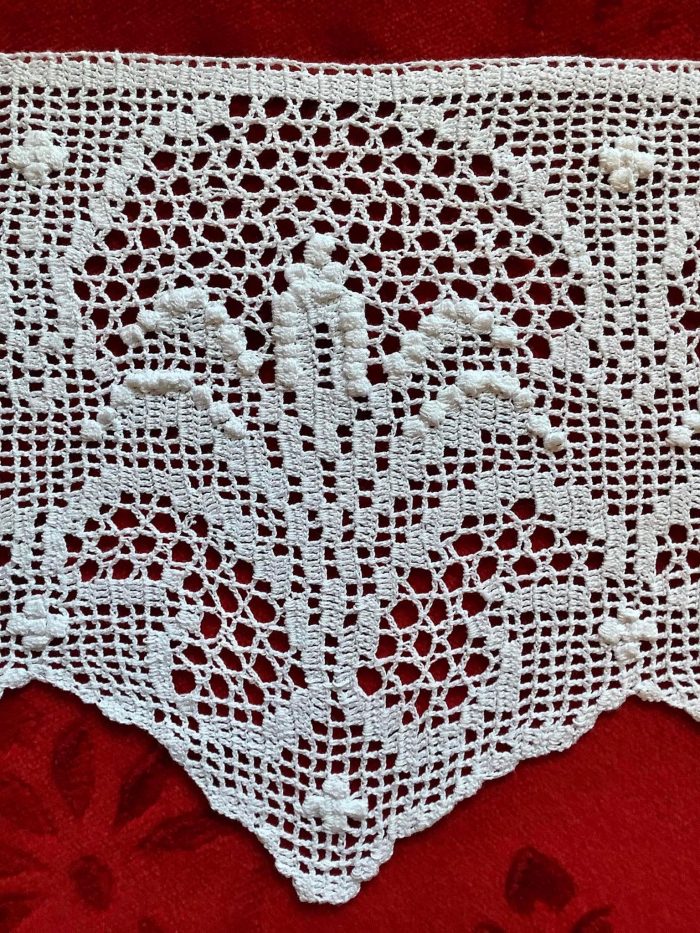 Handmade croche lace, white 22cm - Image 3